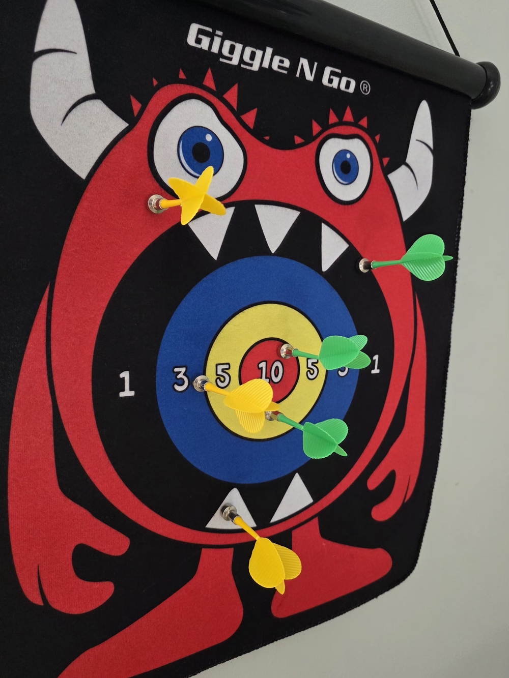 Giggle N Go Magnetic Dart Board Set, Double-Sided Kids Game - Picture 4 of 4